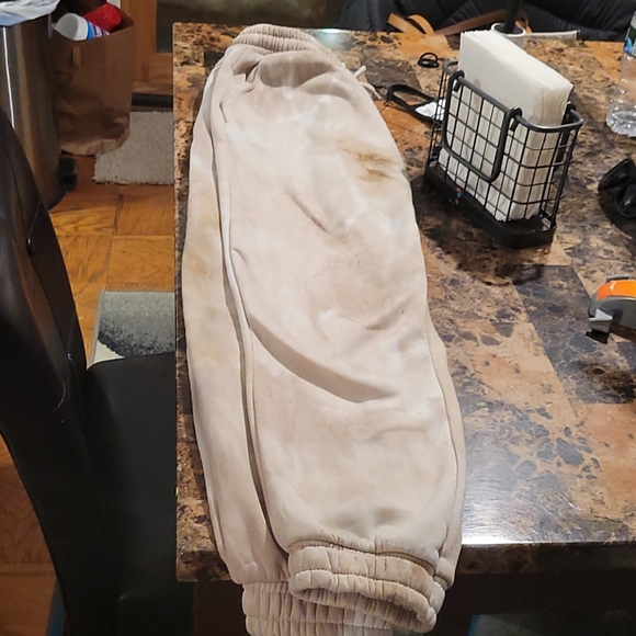 Tye dye sweats 😜 - Picture 2 of 5